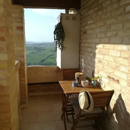 Casabella Casale Immerso Nel Verde * Montecosaro (Marche)